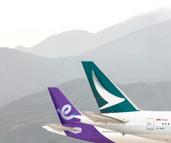 The Cathay Group surpasses the100,000-passenger milestone on a single day