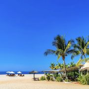 5 Sunny Beach Destinations For Digital Nomads That Cost Under $1000 Per Month